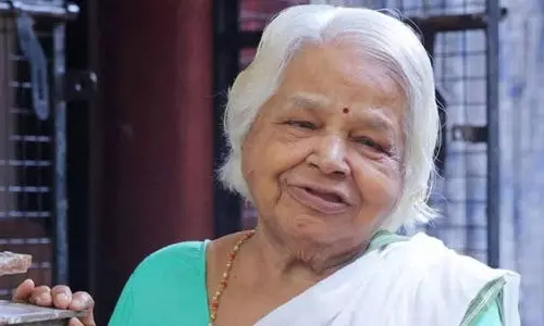 പന്തളം കൊട്ടാരത്തിലെ ഇളയ തമ്പുരാട്ടി അന്തരിച്ചു പന്തളം കൊട്ടാരത്തിലെ ഇളയ തമ്പുരാട്ടി അന്തരിച്ചു