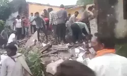 സ്‌കൂളിന്റെ മേല്‍ക്കൂര തകര്‍ന്നുവീണ് നാല് വിദ്യാര്‍ഥികള്‍ മരിച്ചു