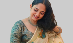 ട്രെയിൻ തട്ടി വിദ്യാർത്ഥിനി മരിച്ചു ട്രെയിൻ തട്ടി വിദ്യാർത്ഥിനി മരിച്ചു