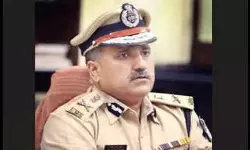 ശ്രീരാമന് കഴിയുമെങ്കിൽ നിങ്ങൾക്കും കഴിയും ; പുതിയ കോൺസ്റ്റബിൾമാരുടെ പരിശീലന പരിപാടിയിൽ രാമായണം വായിക്കാൻ ആവശ്യപ്പെട്ട് മുതിർന്ന പോലിസ് ഉദ്യോഗസ്ഥൻ