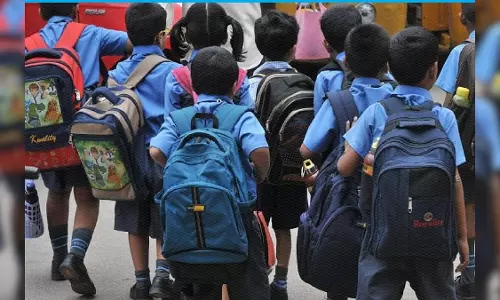 എയ്ഡഡ് സ്കൂളിലു ണ്ടാകുന്ന അപകടങ്ങളുടെ പേരിൽ പ്രഥമാധ്യപകരെ ക്രൂശിക്കരുത്