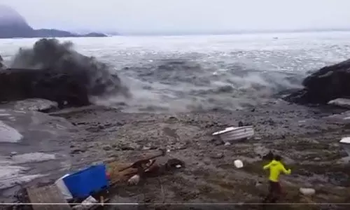 ഭൂകമ്പം: റഷ്യയിലും ജപ്പാനിലും സുനാമി തിരമാലകള് (വീഡിയോ) ഭൂകമ്പം: റഷ്യയിലും ജപ്പാനിലും സുനാമി തിരമാലകള് (വീഡിയോ)