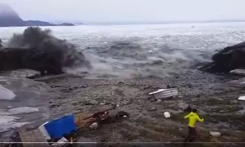 ഭൂകമ്പം: റഷ്യയിലും ജപ്പാനിലും സുനാമി തിരമാലകള്‍ (വീഡിയോ)