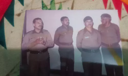 കാര്‍ഗില്‍ യുദ്ധത്തില്‍ പങ്കെടുത്ത സൈനികന്റെ കുടുംബം ബംഗ്ലാദേശികളാണെന്ന് ഹിന്ദുത്വ സംഘം, പൗരത്വ രേഖ ചോദിച്ച് വീടുകയറി ആക്രമിച്ചു