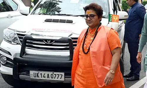 പ്രഗ്യാ സിങ് താക്കൂര് രണ്ടു വര്ഷം മുമ്പേ സന്ന്യാസിനി; ഭൗതിക സ്വത്തുക്കളോട് അകലം പാലിച്ചിരുന്നു,ബോംബ് സ്ഥാപിച്ച ബൈക്ക് അവരുടേതാണെന്നതിന് തെളിവില്ല-എന്ഐഎ കോടതി പ്രഗ്യാ സിങ് താക്കൂര് രണ്ടു വര്ഷം മുമ്പേ സന്ന്യാസിനി; ഭൗതിക സ്വത്തുക്കളോട് അകലം പാലിച്ചിരുന്നു,ബോംബ് സ്ഥാപിച്ച ബൈക്ക് അവരുടേതാണെന്നതിന് തെളിവില്ല-എന്ഐഎ കോടതി