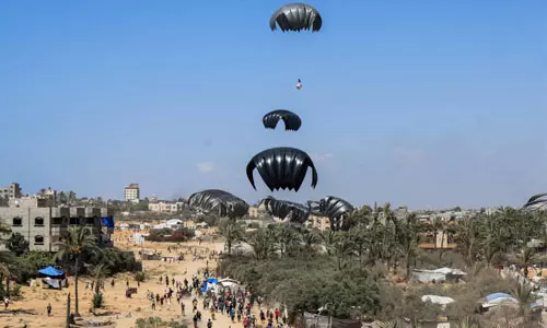 ഗസയില് എയര്ഡ്രോപ്പ് വഴിയുള്ള സഹായം മാത്രം പോരെന്ന് മാക്രോണ് ഗസയില് എയര്ഡ്രോപ്പ് വഴിയുള്ള സഹായം മാത്രം പോരെന്ന് മാക്രോണ്