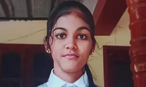 ആശിര്നന്ദയുടെ മരണം: മുന് പ്രിന്സിപ്പല് അടക്കം മൂന്നു പേര്ക്കെതിരേ കേസ് ആശിര്നന്ദയുടെ മരണം: മുന് പ്രിന്സിപ്പല് അടക്കം മൂന്നു പേര്ക്കെതിരേ കേസ്