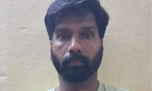 പതിനാലുകാരിയെ പീഡിപ്പിച്ച യുവാവ് അറസ്റ്റില്; പ്രതി പെണ്കുട്ടിയുടെ അമ്മയുടെ സുഹൃത്ത് പതിനാലുകാരിയെ പീഡിപ്പിച്ച യുവാവ് അറസ്റ്റില്; പ്രതി പെണ്കുട്ടിയുടെ അമ്മയുടെ സുഹൃത്ത്