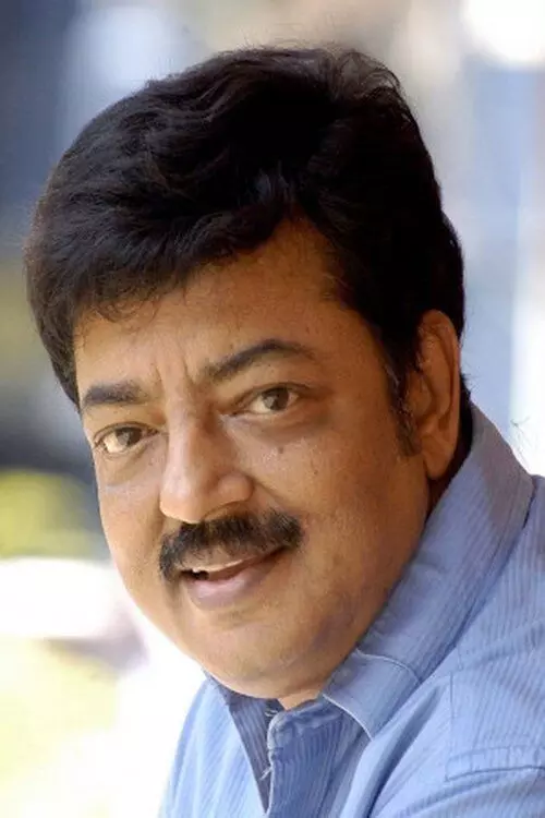 പ്രേം നസീറിന്റെ മകനും നടനുമായ ഷാനവാസ് അന്തരിച്ചു പ്രേം നസീറിന്റെ മകനും നടനുമായ ഷാനവാസ് അന്തരിച്ചു