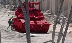 ഗസയില്‍ ഇസ്രായേലി സൈനിക വാഹനങ്ങള്‍ തകര്‍ത്തു