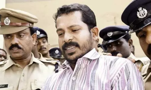 കൊടി സുനിയുടെ പരസ്യമദ്യപാനം; പരാതിയില്ലാത്തതിനാല്‍ കേസെടുക്കാനാകില്ലെന്ന് പോലിസ്