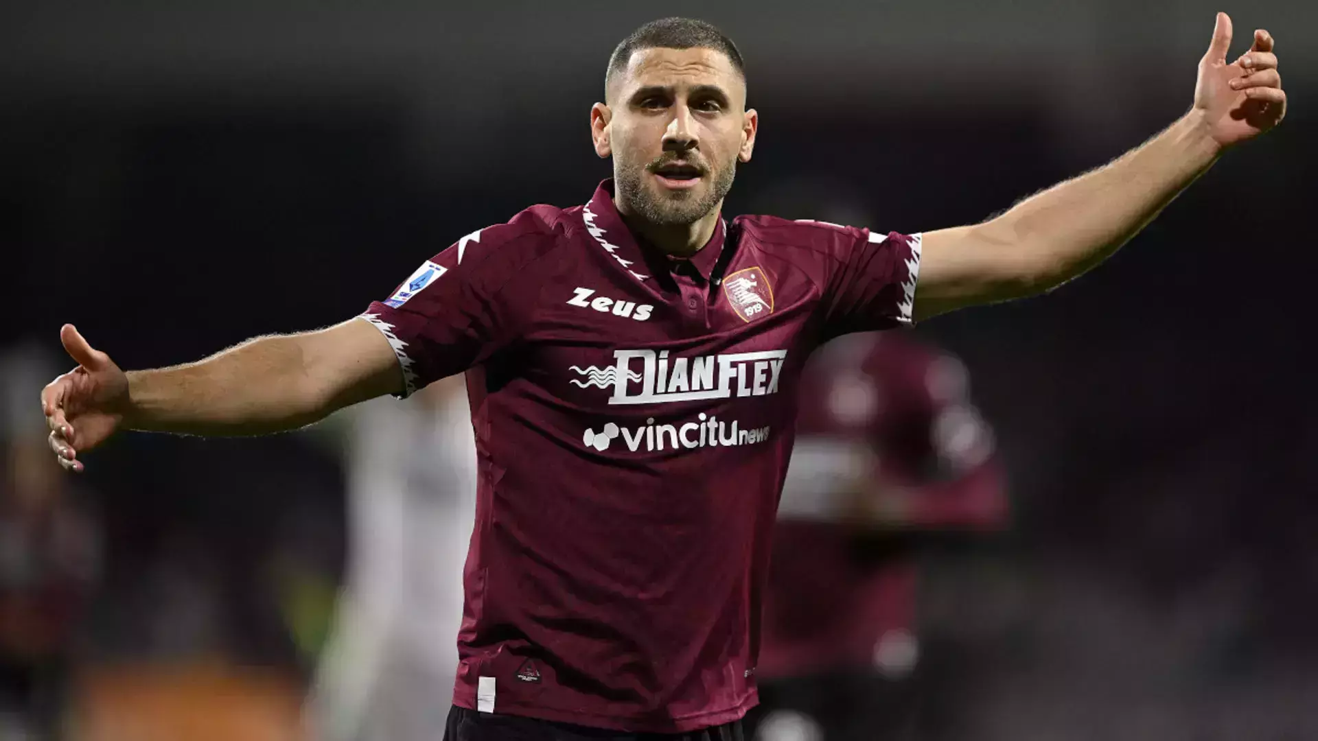 ആരാധകരുടെ കടുത്ത പ്രതിഷേധം; ഇസ്രായേല് ഫോര്വേഡ് ഷോണ് വൈസ്മാനെ സൈന് ചെയ്യാനുള്ള തീരുമാനത്തില് നിന്ന് പിന്വാങ്ങി ജര്മ്മന് ക്ലബ്ബ് ആരാധകരുടെ കടുത്ത പ്രതിഷേധം; ഇസ്രായേല് ഫോര്വേഡ് ഷോണ് വൈസ്മാനെ സൈന് ചെയ്യാനുള്ള തീരുമാനത്തില് നിന്ന് പിന്വാങ്ങി ജര്മ്മന് ക്ലബ്ബ്