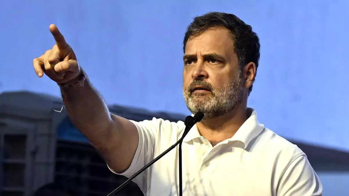 രാഹുല്‍ സത്യവാങ്മൂലം നല്‍കുന്നില്ലെങ്കില്‍ മാപ്പു പറയണം: തിരഞ്ഞെടുപ്പ് കമ്മീഷന്‍