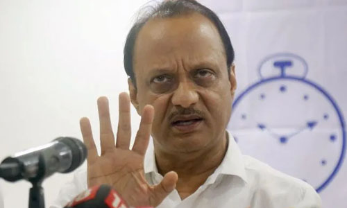 കന്നുകാലികളെ കൊണ്ടുപോവുന്ന വാഹനങ്ങളെ പശുഗുണ്ടകള്‍ ആക്രമിക്കുന്നത് തടയണമെന്ന് മഹാരാഷ്ട്ര ഉപമുഖ്യമന്ത്രി