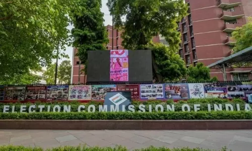 അംഗീകാരമില്ലാത്ത 334 പാര്ട്ടികളെ ഒഴിവാക്കി തിരഞ്ഞെടുപ്പ് കമ്മീഷന്; കേരളത്തില് നിന്ന് ഏഴ് പാര്ട്ടികള് അംഗീകാരമില്ലാത്ത 334 പാര്ട്ടികളെ ഒഴിവാക്കി തിരഞ്ഞെടുപ്പ് കമ്മീഷന്; കേരളത്തില് നിന്ന് ഏഴ് പാര്ട്ടികള്