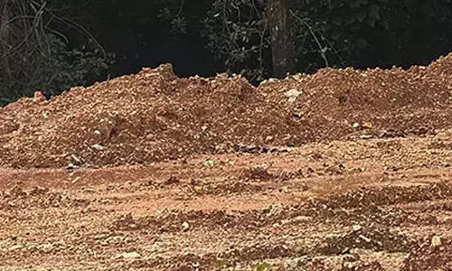 ധര്‍മസ്ഥലയിലെ കൊലപാതകങ്ങള്‍: ബാഹുബലി കുന്നില്‍ പുതിയ മണ്ണിട്ടെന്ന് അഭിഭാഷകന്‍