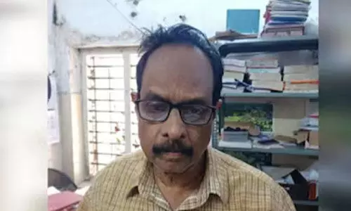 ചികില്സക്കെത്തിയ യുവതിയോട് മോശമായി പെരുമാറിയ ഡോക്ടര് അറസ്റ്റില് ചികില്സക്കെത്തിയ യുവതിയോട് മോശമായി പെരുമാറിയ ഡോക്ടര് അറസ്റ്റില്