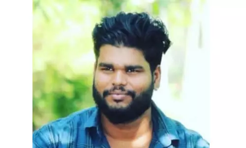 വാഹനാപകടത്തില് യുവാവ് മരിച്ചു വാഹനാപകടത്തില് യുവാവ് മരിച്ചു