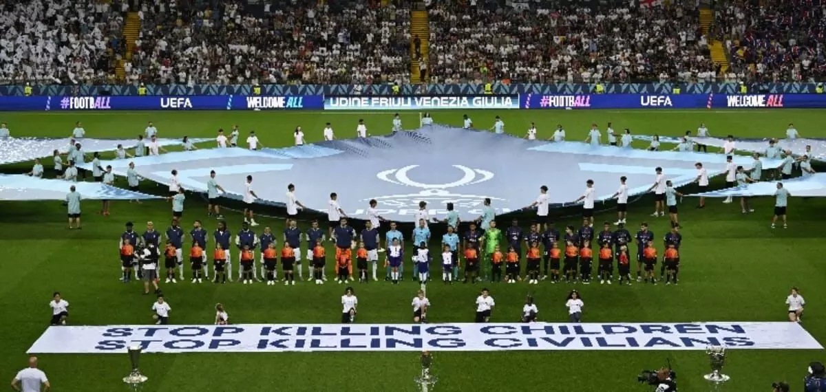 കുട്ടികളെ കൊല്ലുന്നത് നിർത്തുക;  സമാധാന സന്ദേശവുമായി യുവേഫ