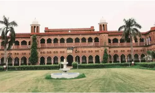 മതവികാരം വ്രണപ്പെടുത്താന്‍ ഉദ്ദേശിച്ചതിന് പ്രഥമദൃഷ്ട്യാ തെളിവില്ല; എഎംയു പ്രൊഫസര്‍ ഡോ. ജിതേന്ദ്ര കുമാറിന് മുന്‍കൂര്‍ ജാമ്യം