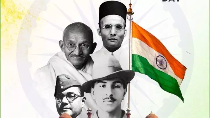 പെട്രോളിയം മന്ത്രാലയത്തിന്റെ സ്വാതന്ത്ര്യ ദിന പോസ്റ്റര് വിവാദത്തില്; ഗാന്ധിക്ക് മുകളില് സവര്ക്കര് പെട്രോളിയം മന്ത്രാലയത്തിന്റെ സ്വാതന്ത്ര്യ ദിന പോസ്റ്റര് വിവാദത്തില്; ഗാന്ധിക്ക് മുകളില് സവര്ക്കര്