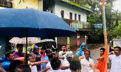 വോട്ട് കള്ളന്മാരിൽ നിന്ന് ജനാധിപത്യം വീണ്ടെടുക്കുക ആസാദി സ്ക്വയർ സംഘടിപ്പിച്ചു