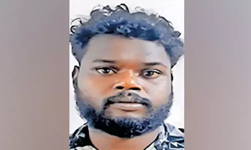 കട്ടന്ചായയില് വിഷം കലര്ത്തി കൊല്ലാന് ശ്രമം: യുവാവ് അറസ്റ്റില് കട്ടന്ചായയില് വിഷം കലര്ത്തി കൊല്ലാന് ശ്രമം: യുവാവ് അറസ്റ്റില്