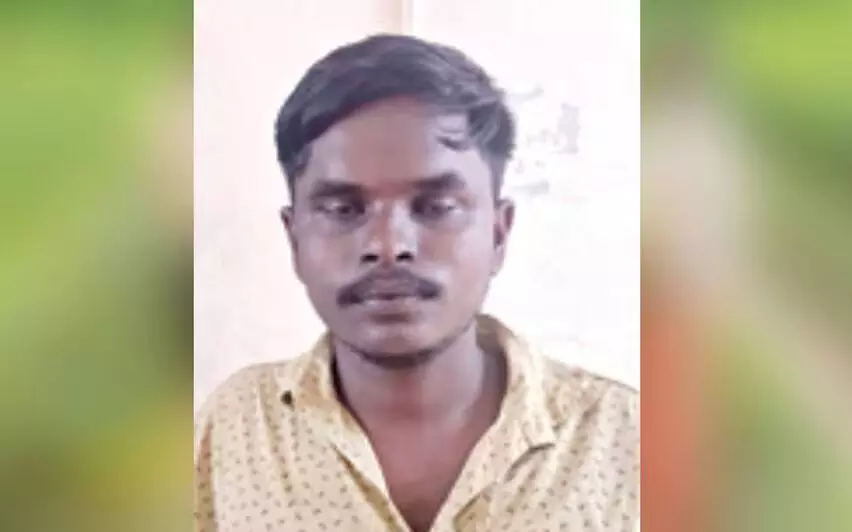 ഭര്ത്താവ് മരിച്ച യുവതിയെ പീഡിപ്പിച്ച് ഗര്ഭിണിയാക്കിയെന്ന്; യുവാവ് അറസ്റ്റില് ഭര്ത്താവ് മരിച്ച യുവതിയെ പീഡിപ്പിച്ച് ഗര്ഭിണിയാക്കിയെന്ന്; യുവാവ് അറസ്റ്റില്