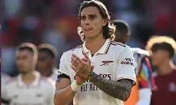 ഓള്ഡ് ട്രാഫോഡില് മാഞ്ചസ്റ്റര് യുനൈറ്റഡിനെ തോല്പ്പിച്ച് ആഴ്സണല് തുടങ്ങി ഓള്ഡ് ട്രാഫോഡില് മാഞ്ചസ്റ്റര് യുനൈറ്റഡിനെ തോല്പ്പിച്ച് ആഴ്സണല് തുടങ്ങി