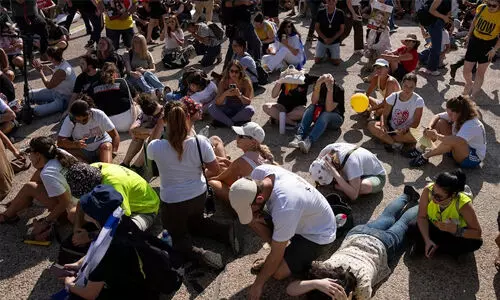 ഇസ്രായേലിലെ ബെന് ഗുരിയോണ് വിമാനത്താവളത്തിന് നേരെ മിസൈല് ആക്രമണം ഇസ്രായേലിലെ ബെന് ഗുരിയോണ് വിമാനത്താവളത്തിന് നേരെ മിസൈല് ആക്രമണം