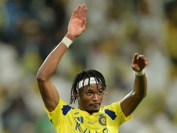 അല്‍ നസറിന് തിരിച്ചടി; മുഹമ്മദ് സിമാകന് പരിക്ക്; സൗദി സൂപ്പര്‍ കപ്പ് നഷ്ടമായേക്കും