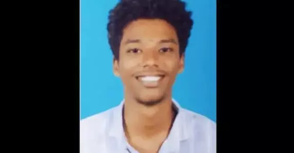 പോലീസിനെ ഭയന്ന് പുഴയിൽ ചാടിയ യുവാവ് മരിച്ചു പോലീസിനെ ഭയന്ന് പുഴയിൽ ചാടിയ യുവാവ് മരിച്ചു