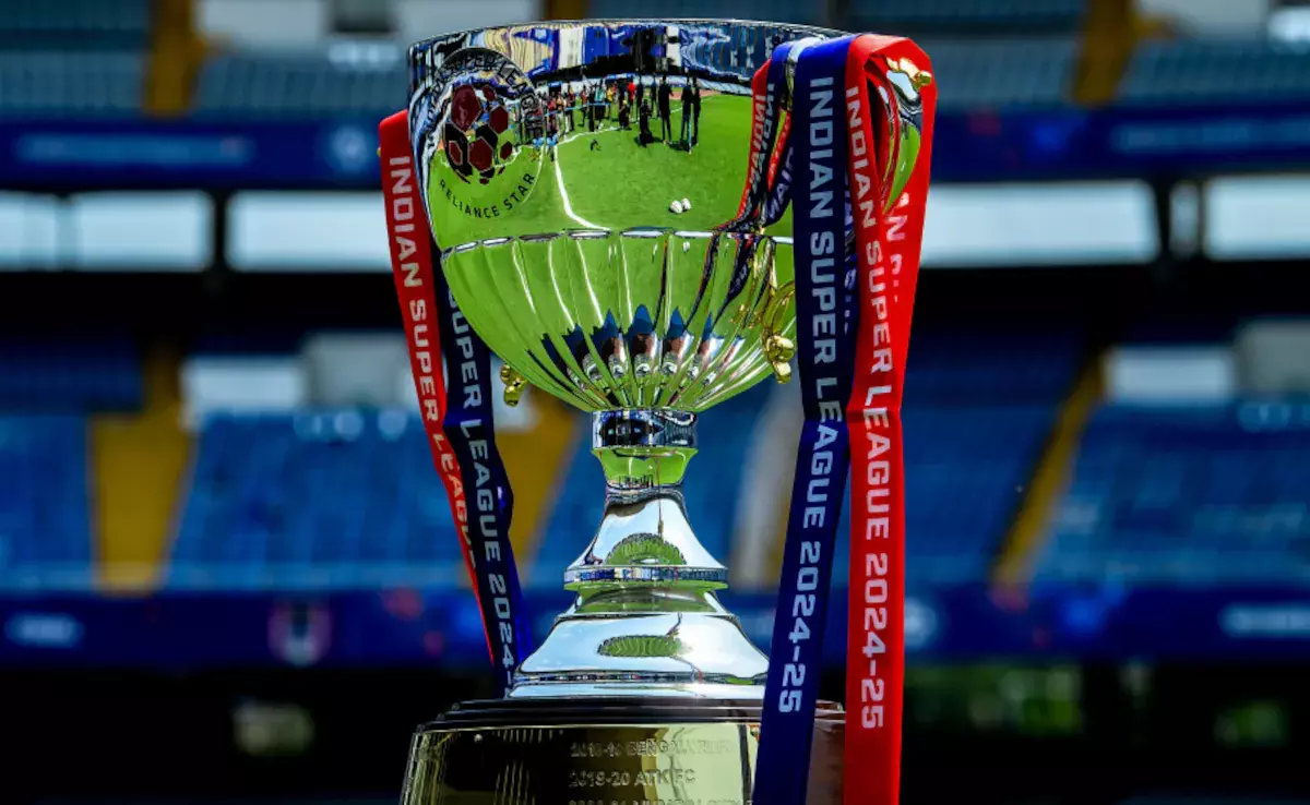 ഐഎസ്എല് അനിശ്ചിതത്വം; 22ന് വാദം കേള്ക്കാമെന്ന് സുപ്രിം കോടതി ഐഎസ്എല് അനിശ്ചിതത്വം; 22ന് വാദം കേള്ക്കാമെന്ന് സുപ്രിം കോടതി