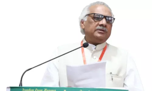 ഇന്ത്യയുടെ തിരഞ്ഞെടുപ്പ് സുരക്ഷ ഉറപ്പാക്കാന് മുഖ്യ തിരഞ്ഞെടുപ്പ് കമ്മീഷണറെ ഇംപീച്ച് ചെയ്യണം: എസ്ഡിപിഐ ഇന്ത്യയുടെ തിരഞ്ഞെടുപ്പ് സുരക്ഷ ഉറപ്പാക്കാന് മുഖ്യ തിരഞ്ഞെടുപ്പ് കമ്മീഷണറെ ഇംപീച്ച് ചെയ്യണം: എസ്ഡിപിഐ