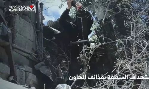 ഗസയില് ഇസ്രായേലി സൈന്യത്തിന് നേരെ ആക്രമണം; ഡ്രോണ് പിടിച്ചെടുത്തു (വീഡിയോ) ഗസയില് ഇസ്രായേലി സൈന്യത്തിന് നേരെ ആക്രമണം; ഡ്രോണ് പിടിച്ചെടുത്തു (വീഡിയോ)