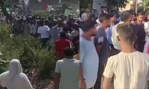 ദര്ഗയിലെ ഉറൂസ് ഘോഷയാത്ര തടയാന് ശ്രമം(വീഡിയോ) ദര്ഗയിലെ ഉറൂസ് ഘോഷയാത്ര തടയാന് ശ്രമം(വീഡിയോ)