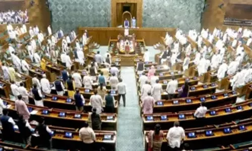 അറസ്റ്റിലായ മന്ത്രിമാരെ പുറത്താക്കാനുള്ള ബില്ല് ജെപിസിക്ക് വിട്ട് കേന്ദ്രം