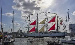 ഡച്ച് പായക്കപ്പലുകളുടെ സമുദ്രോല്‍സവം ആംസ്റ്റഡാമില്‍(PHOTOS)