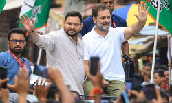 വോട്ട് അധികാര്‍ യാത്ര ബിഹാറില്‍ വീണ്ടും പുനരാരംഭിച്ചു