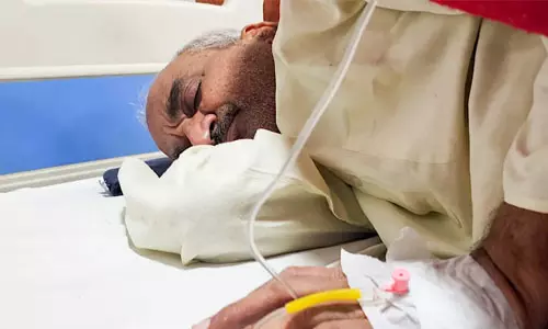 യോഗി ആദിത്യനാഥിന്റെ ജനതാ ദര്‍ശനിടെ വിമുക്ത ഭടന്‍ ആത്മഹത്യക്ക് ശ്രമിച്ചു