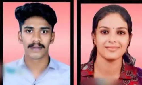 ഇടുക്കിയില് യുവാവ് തൂങ്ങിമരിച്ച നിലയില്; സമീപത്ത് യുവതിയുടെ മൃതദേഹവും ഇടുക്കിയില് യുവാവ് തൂങ്ങിമരിച്ച നിലയില്; സമീപത്ത് യുവതിയുടെ മൃതദേഹവും