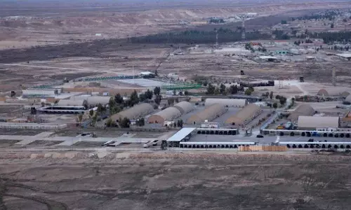 ഇറാഖിലെ ഐന് അല് അസദ് വ്യോമതാവളത്തില് നിന്നും യുഎസ് പിന്വാങ്ങുന്നു ഇറാഖിലെ ഐന് അല് അസദ് വ്യോമതാവളത്തില് നിന്നും യുഎസ് പിന്വാങ്ങുന്നു