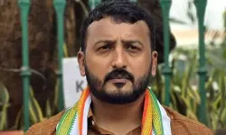 രാഹുല് മാങ്കൂട്ടത്തില് രാജിവെക്കേണ്ടെന്ന് നിയമോപദേശം രാഹുല് മാങ്കൂട്ടത്തില് രാജിവെക്കേണ്ടെന്ന് നിയമോപദേശം