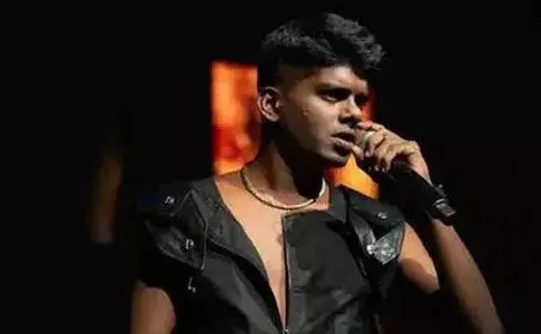 വേടന്റെ മുന്കൂര് ജാമ്യാപേക്ഷ വിധി പറയാന് മാറ്റി; പുതിയ കേസ് രജിസ്റ്റര് ചെയ്തെന്ന് പോലിസ് വേടന്റെ മുന്കൂര് ജാമ്യാപേക്ഷ വിധി പറയാന് മാറ്റി; പുതിയ കേസ് രജിസ്റ്റര് ചെയ്തെന്ന് പോലിസ്