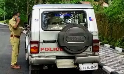 അടിമലത്തുറയില് സ്ത്രീയടക്കമുള്ളവരെ ആക്രമിച്ച സംഭവം; ഏഴ് പേര് അറസ്റ്റില് അടിമലത്തുറയില് സ്ത്രീയടക്കമുള്ളവരെ ആക്രമിച്ച സംഭവം; ഏഴ് പേര് അറസ്റ്റില്