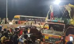 പശുവിനെ കടത്തിയെന്ന് പറഞ്ഞ് ട്രക്കിന് നേരെ ഹിന്ദുത്വ ആക്രമണം (VIDEO)