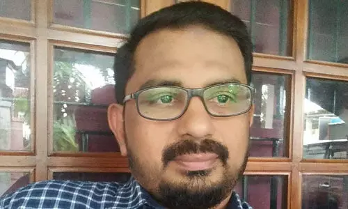 സുബ്ഹി നിസ്കാരത്തിനിടെ കുഴഞ്ഞുവീണ് മരിച്ചു സുബ്ഹി നിസ്കാരത്തിനിടെ കുഴഞ്ഞുവീണ് മരിച്ചു