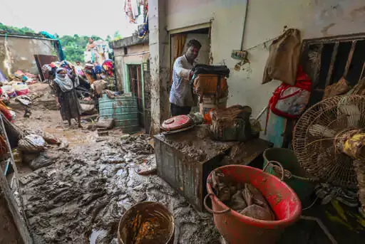 കനത്ത മഴയില്‍ പഞ്ചാബില്‍ വെള്ളപ്പൊക്കം; രക്ഷാപ്രവര്‍ത്തനത്തിന് ആംഫിബിയസ് വാഹനങ്ങള്‍