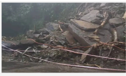 താമരശ്ശേരിയിൽ വീണ്ടും മണ്ണിടിഞ്ഞു, അപകട ഭീഷണി