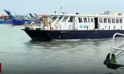 അമിത പിഴയ്ക്കെതിരെ മല്‍സ്യത്തൊഴിലാളികളുടെ പ്രതിഷേധം; വാട്ടര്‍ മെട്രോ, ജങ്കാര്‍ സര്‍വീസ് തടസ്സപ്പെട്ടു